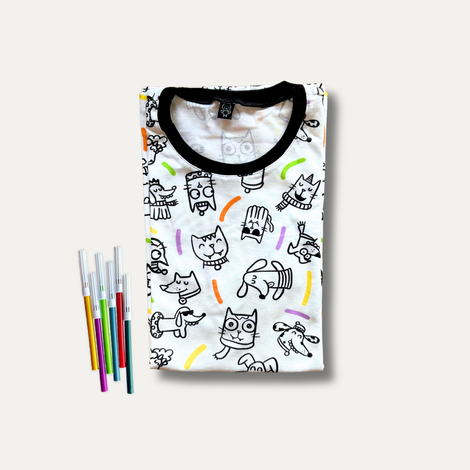 Camiseta Adulto para Colorir Pets + 6 canetinhas