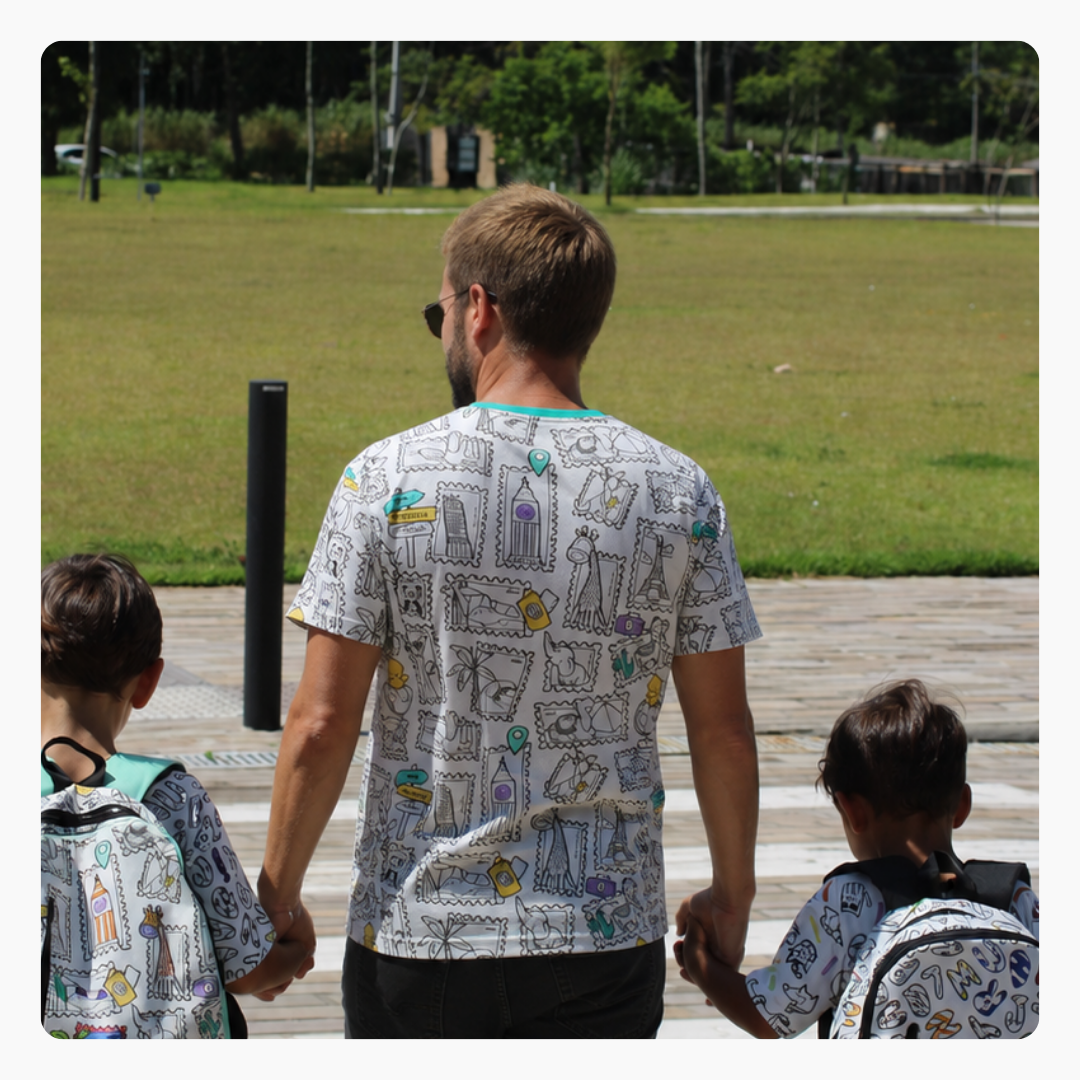 Camiseta Adulto Viagem Colorida