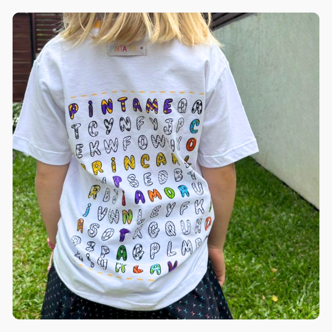 Camiseta Caça-Palavras