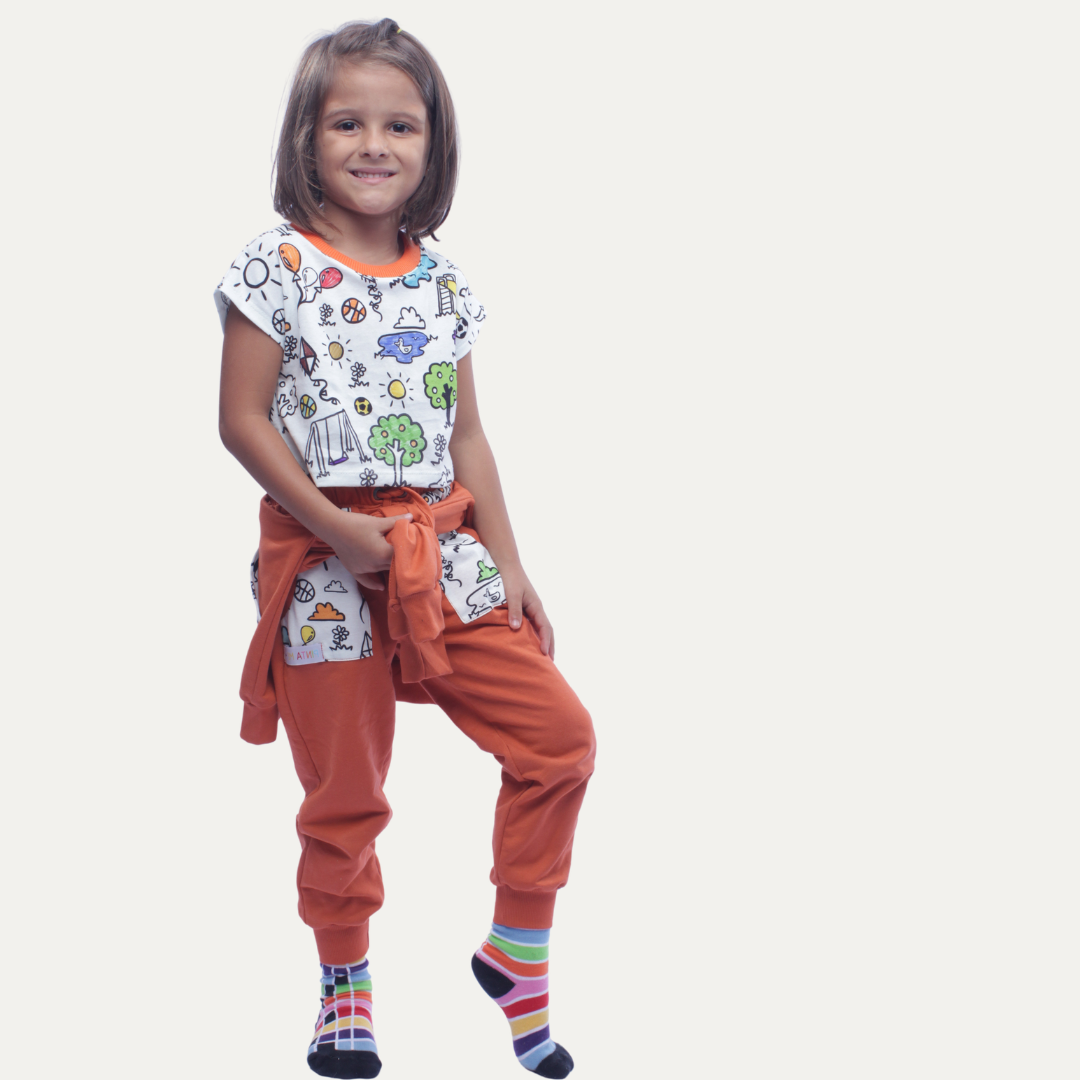 Calça Bolso Infantil para Colorir  DIA DE BRINCAR + 6 canetinhas