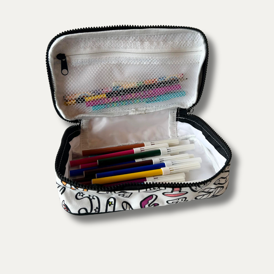 Estojo Big Infantil para Colorir Alfabeto da PINTA + 6 canetinhas